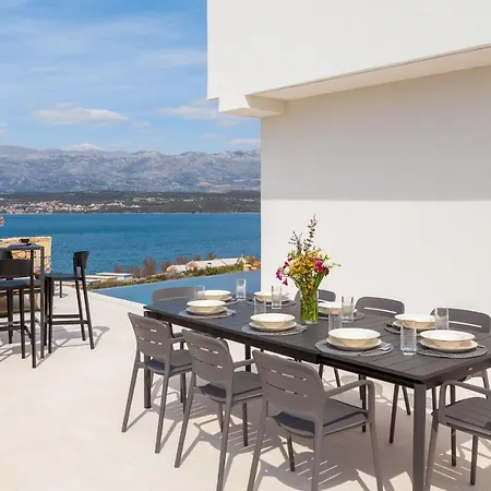 Willa Ponti Zadarvillas *